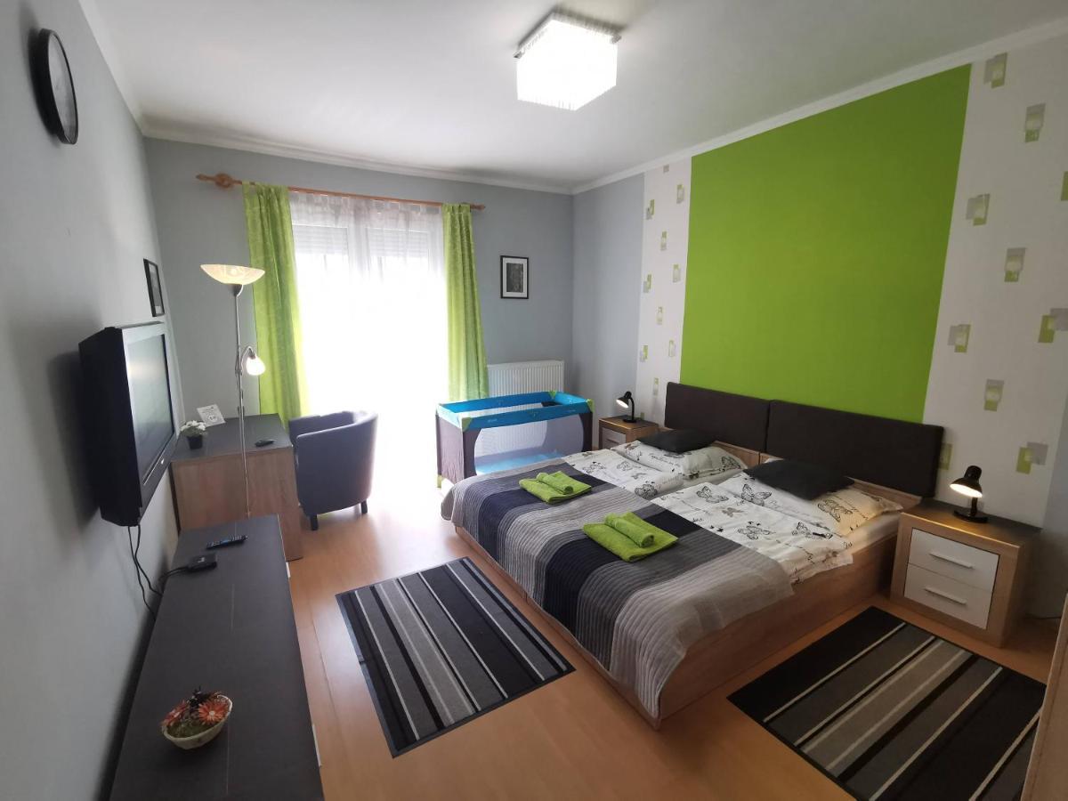 Smart Szallas Apartman Miskolc Eksteriør bilde