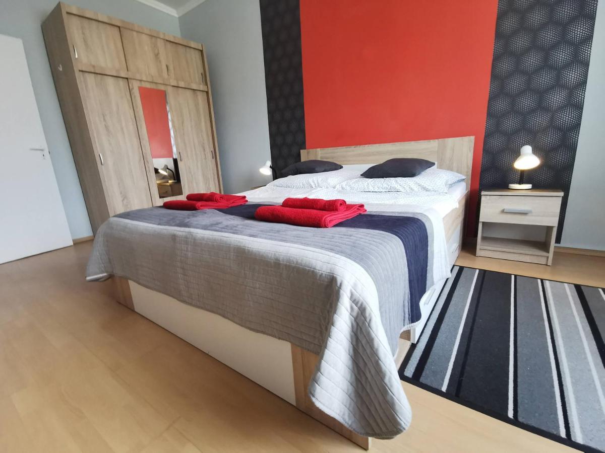 Smart Szallas Apartman Miskolc Eksteriør bilde